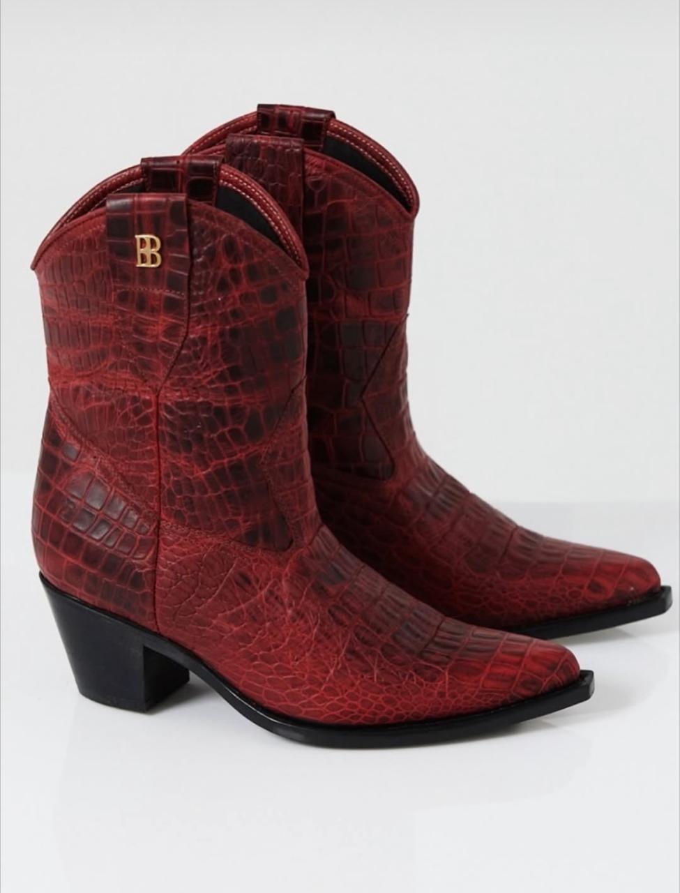 TEXTURED BOOT