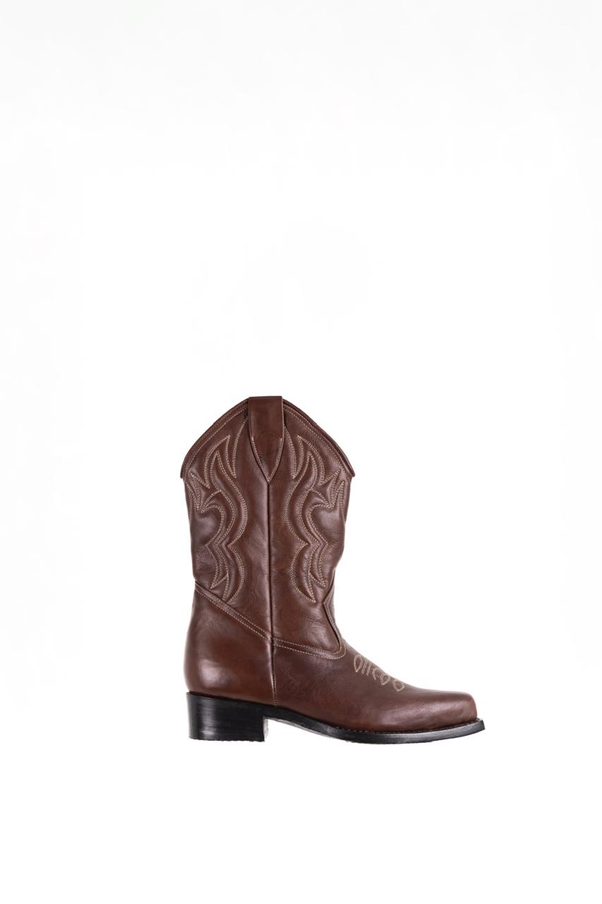 SAANVI BOOTS PUNTA CUADRADA