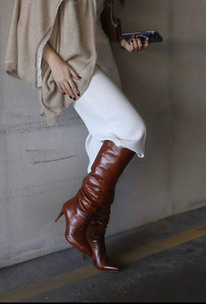 SLOUCHY BOOTS