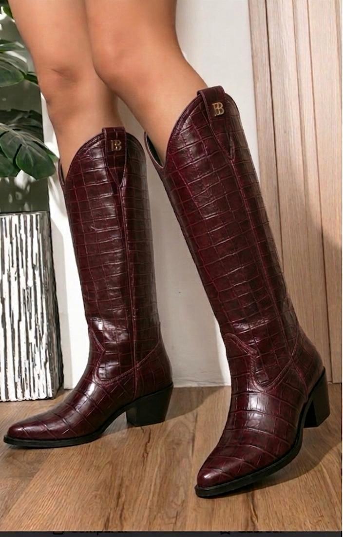 CONNIE BOOTS (EXTRA ALTAS)